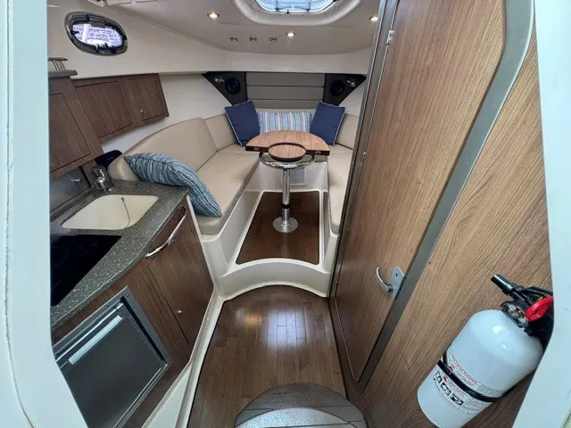Slide: The Image of Boston Whaler 315 CONQUEST 2016 - 22