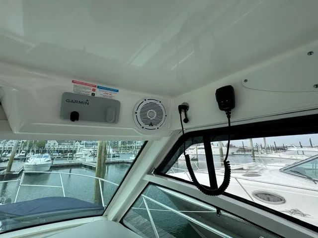 Slide: The Image of Boston Whaler 315 CONQUEST 2016 - 21