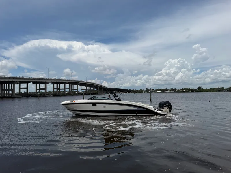 Slide: The Image of Sea Ray SDX 290 OB 2017 - 5