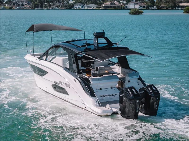 Slide: The Image of Sea Ray 370 DA OB 2025 - 2