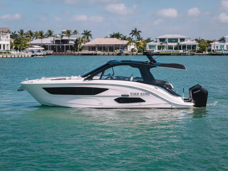 The Image of Sea Ray 370 DA OB 2025 - 0