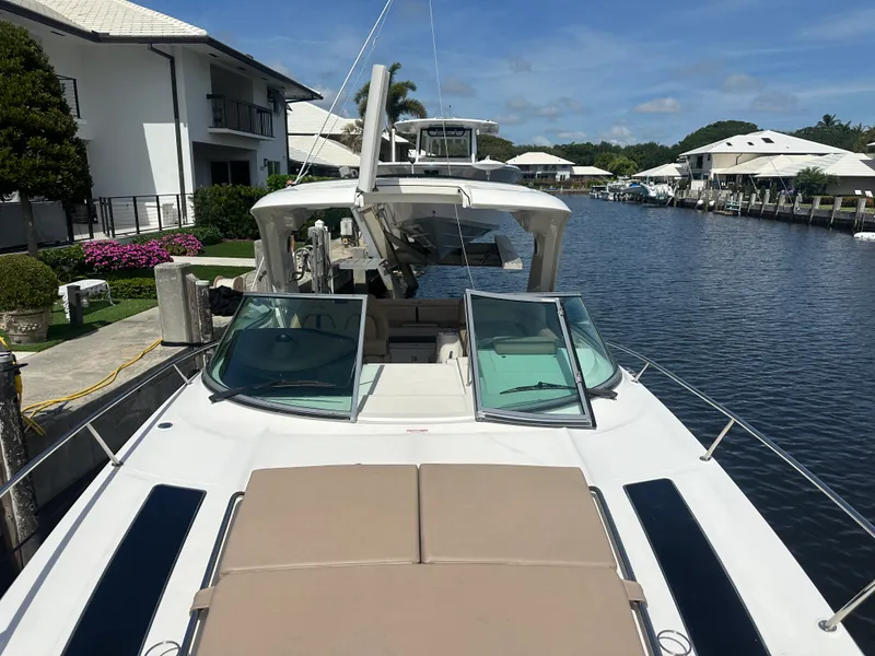 Slide: The Image of Sea Ray 350 SUNDANCER 2017 - 20