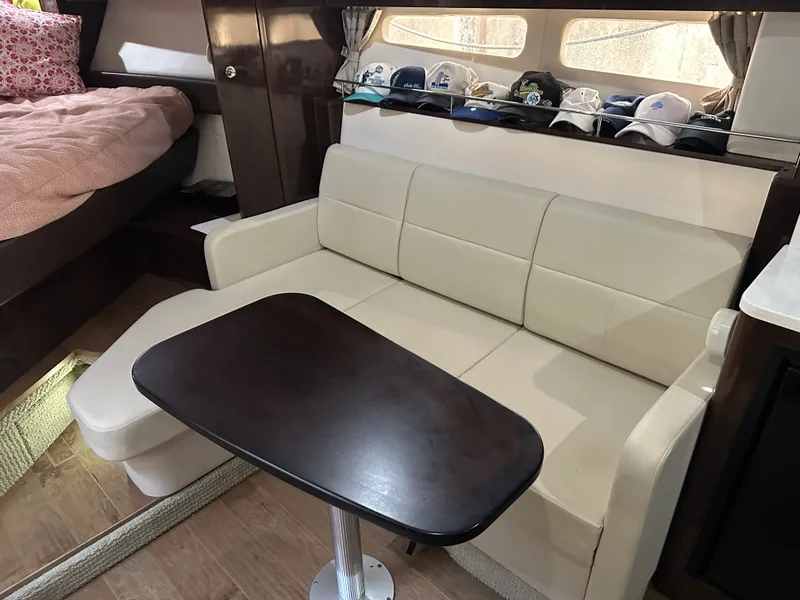Slide: The Image of Sea Ray 350 SUNDANCER 2017 - 32