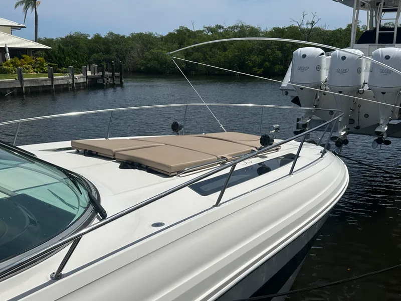 Slide: The Image of Sea Ray 350 SUNDANCER 2017 - 43