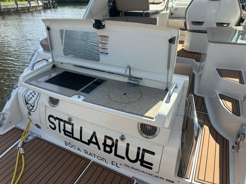Slide: The Image of Sea Ray 350 SUNDANCER 2017 - 7