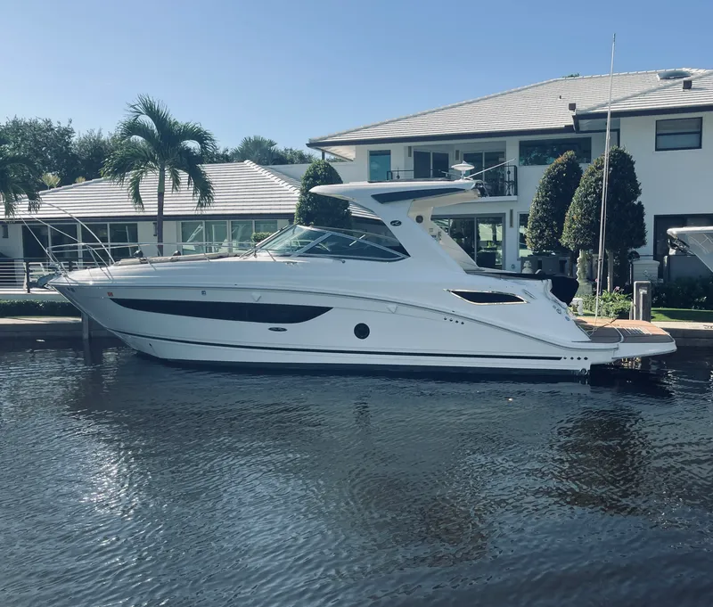 The Image of Sea Ray 350 SUNDANCER 2017 - 0