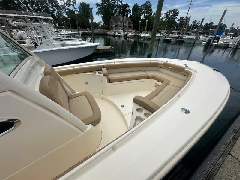 Slide: The Image of Scout 275 LXF 2019 - 6