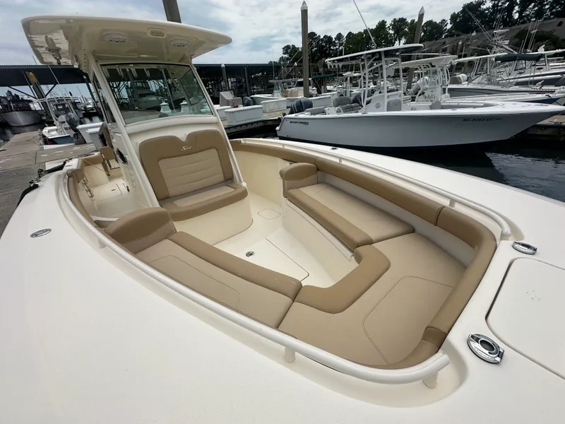 Slide: The Image of Scout 275 LXF 2019 - 8