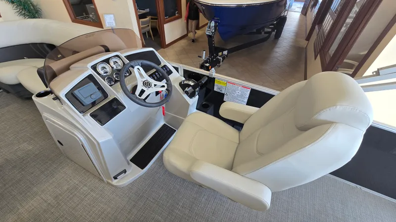 Slide: The Image of Sylvan MIRAGE 822 2025 - 10