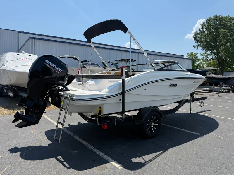Slide: The Image of Sea Ray 190 SPX OB 2025 - 2