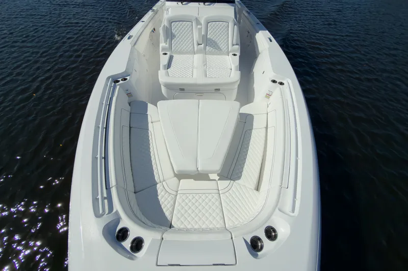 Slide: The Image of Intrepid 43 NOMAD SE 2026 - 19