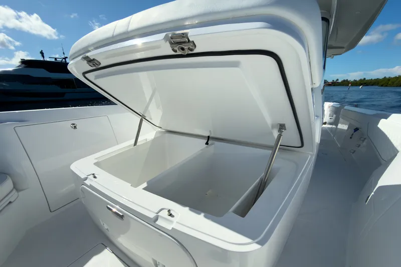 Slide: The Image of Intrepid 43 NOMAD SE 2026 - 17