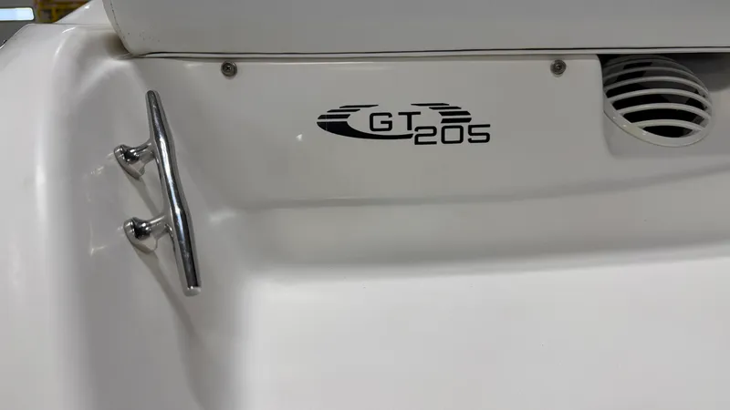 Slide: The Image of Glastron 205 GT 2008 - 14