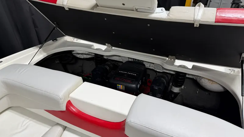 Slide: The Image of Glastron 205 GT 2008 - 18