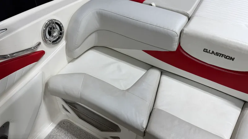 Slide: The Image of Glastron 205 GT 2008 - 22