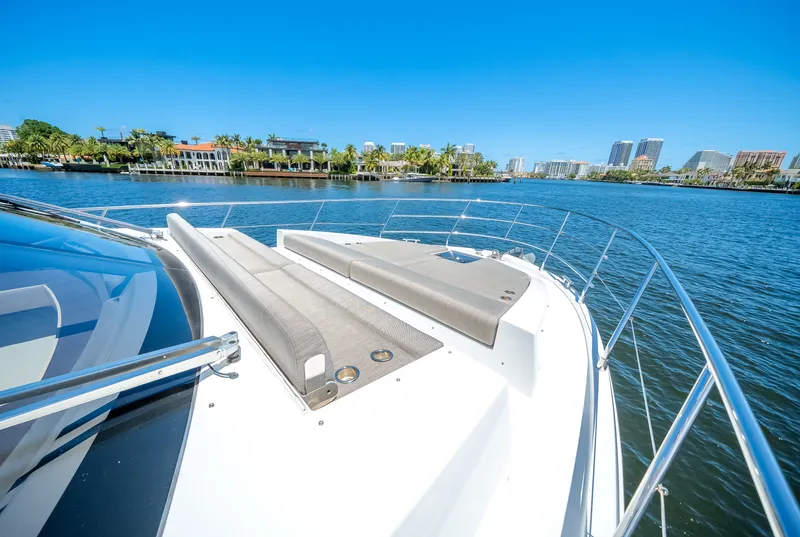 Slide: The Image of Azimut 50 FLY 2021 - 21