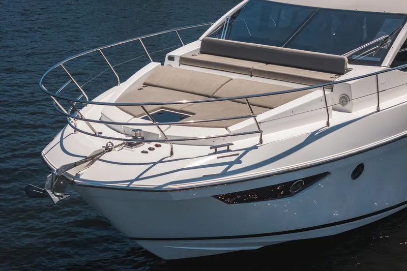 Slide: The Image of Azimut 50 FLY 2021 - 4