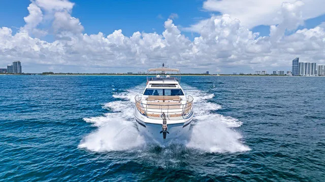 Slide: The Image of Azimut 50 FLY 2021 - 66
