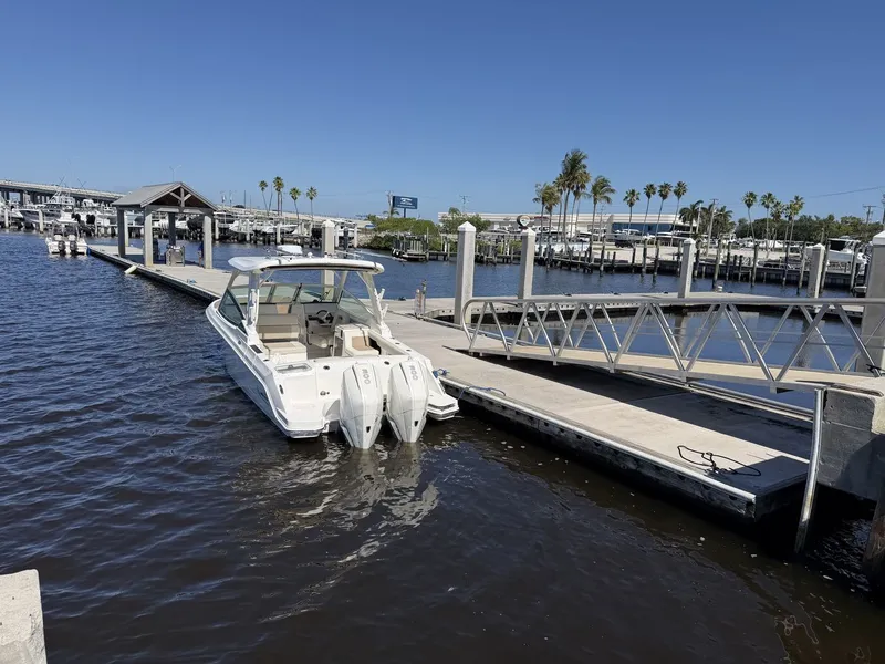 Slide: The Image of Boston Whaler 280 VANTAGE 2021 - 5