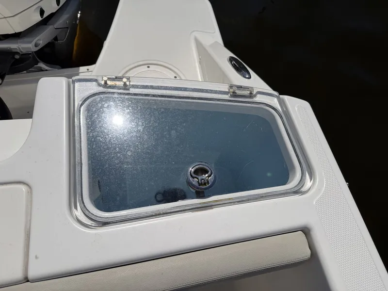 Slide: The Image of Boston Whaler 280 VANTAGE 2021 - 9