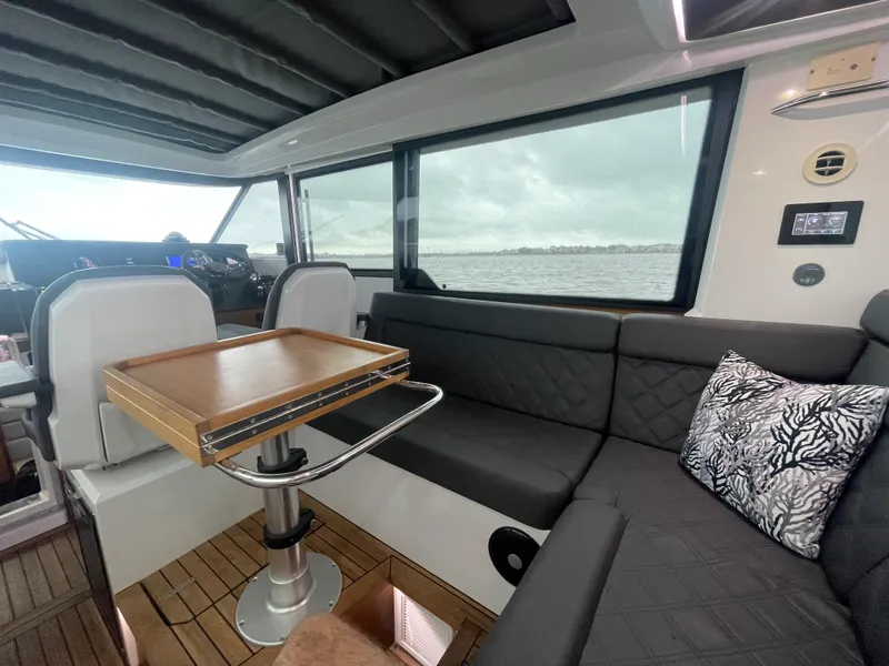 Slide: The Image of Axopar 37 CROSS CABIN 2020 - 19