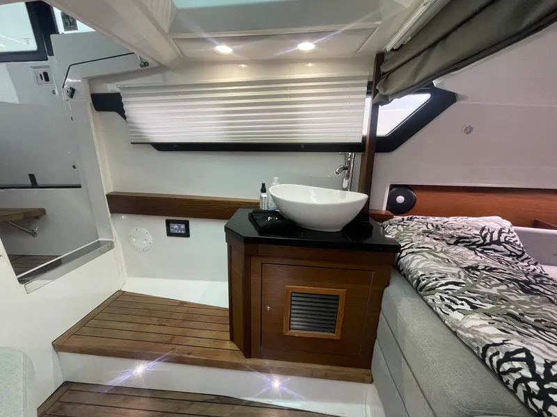 Slide: The Image of Axopar 37 CROSS CABIN 2020 - 23