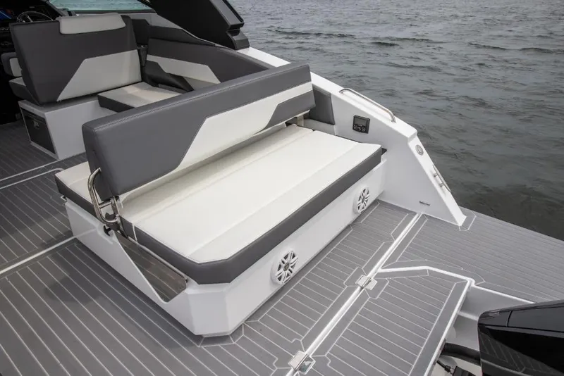 Slide: The Image of Cruisers 34 GLS 2026 - 20