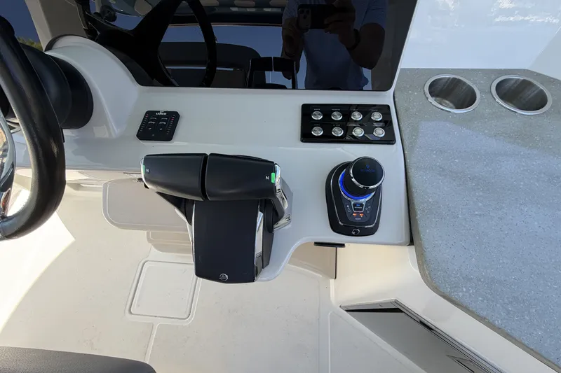 Slide: The Image of Boston Whaler 350 REALM 2024 - 57