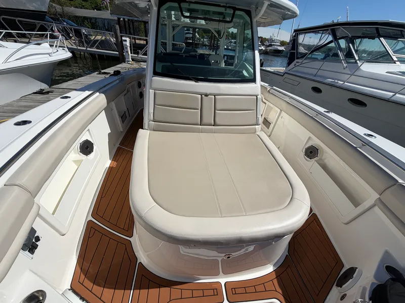 Slide: The Image of Boston Whaler 380 OUTRAGE 2021 - 38