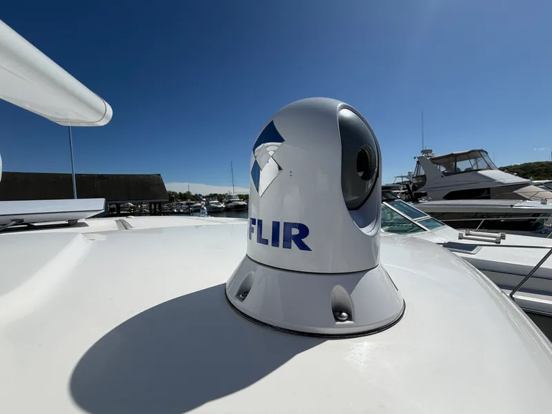 Slide: The Image of Boston Whaler 380 OUTRAGE 2021 - 46