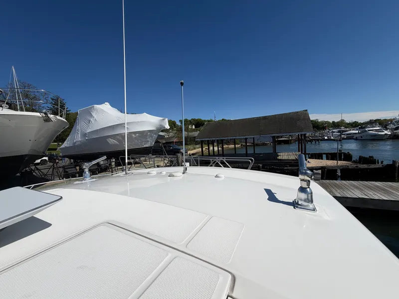 Slide: The Image of Boston Whaler 380 OUTRAGE 2021 - 50