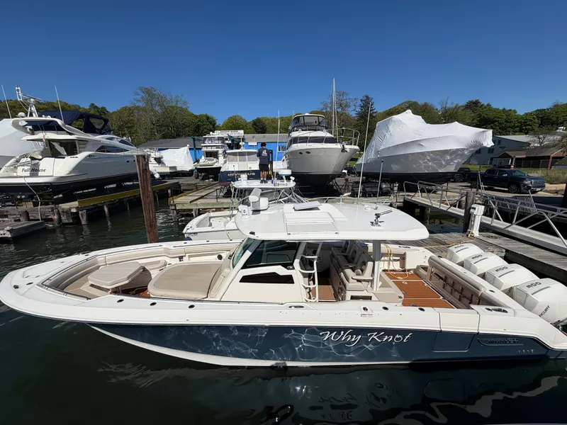 Slide: The Image of Boston Whaler 380 OUTRAGE 2021 - 62