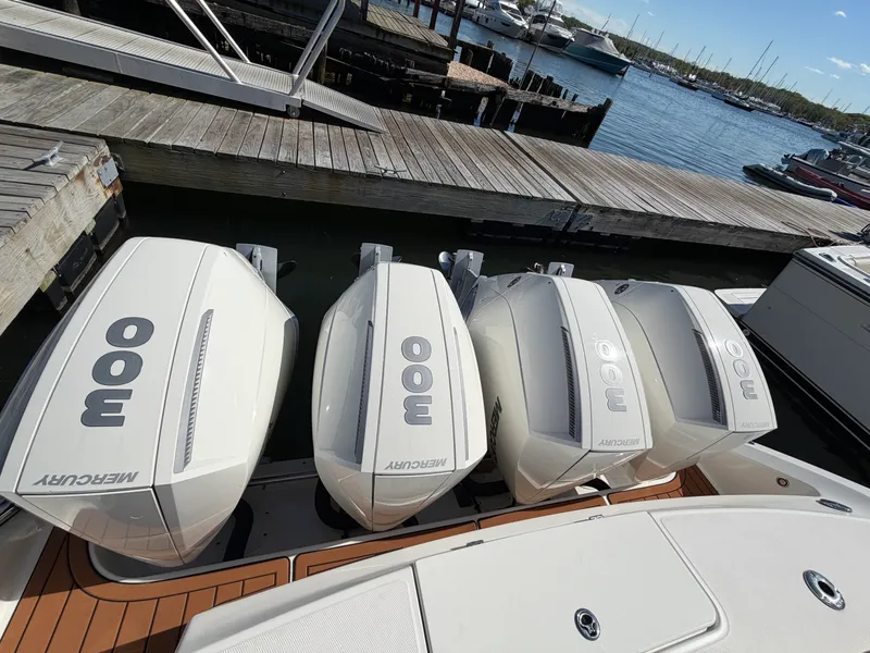 Slide: The Image of Boston Whaler 380 OUTRAGE 2021 - 63