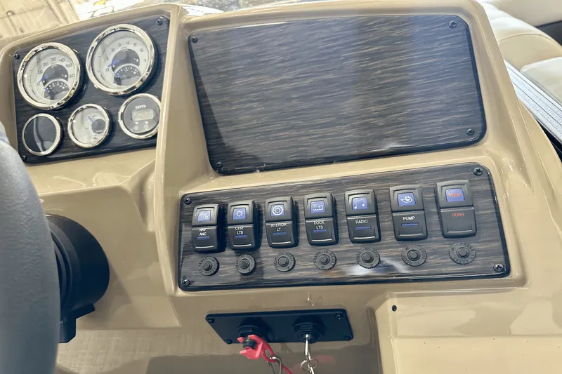 Slide: The Image of Sylvan MIRAGE X3 2025 - 15