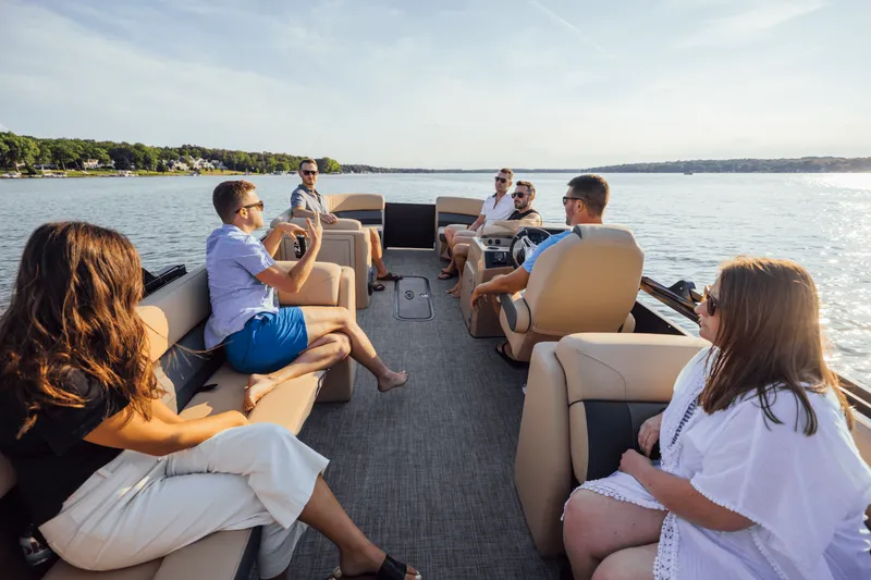 Slide: The Image of Harris 230 Cruiser 2025 - 26