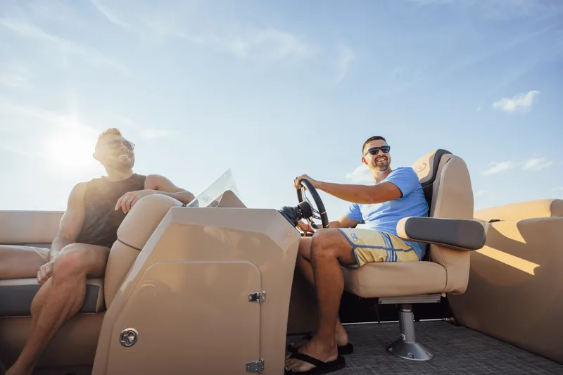 Slide: The Image of Harris 230 Cruiser 2025 - 30