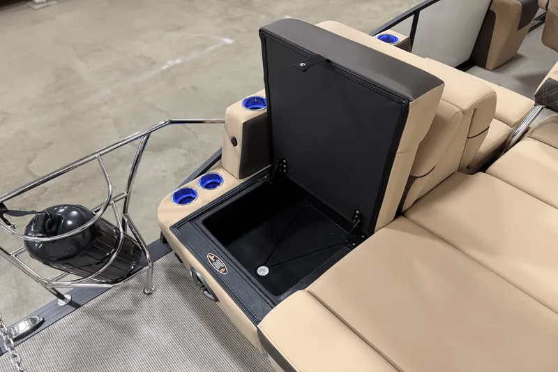 Slide: The Image of Harris 230 Sunliner 2025 - 3