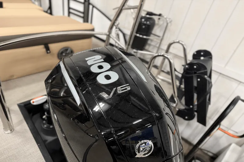 Slide: The Image of Harris 230 Sunliner 2025 - 6