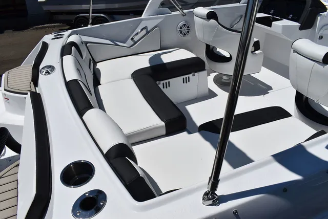 Slide: The Image of Stingray 20 SBX 2026 - 12