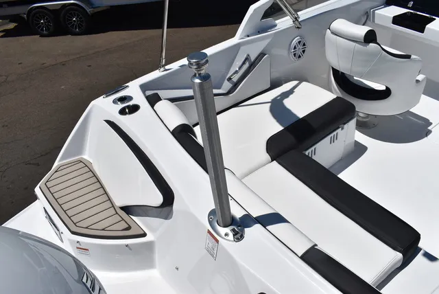 Slide: The Image of Stingray 20 SBX 2026 - 24