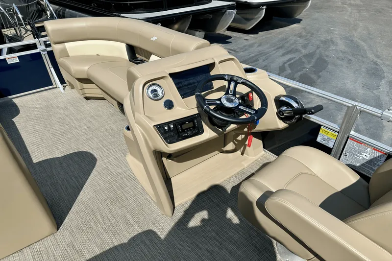 Slide: The Image of Starcraft LX 22 R 2025 - 13