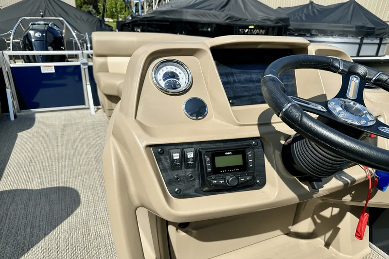 Slide: The Image of Starcraft LX 22 R 2025 - 16