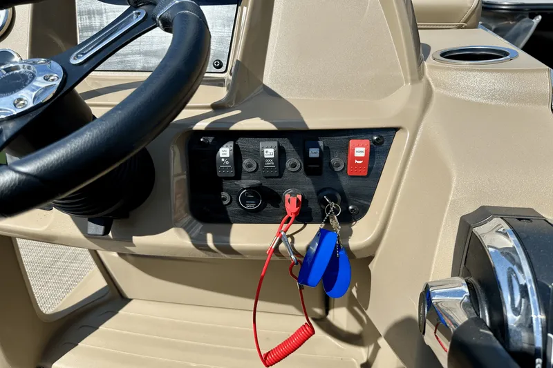 Slide: The Image of Starcraft LX 22 R 2025 - 17