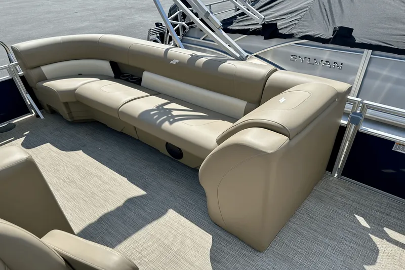 Slide: The Image of Starcraft LX 22 R 2025 - 19