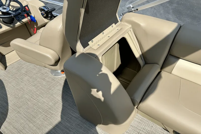 Slide: The Image of Starcraft LX 22 R 2025 - 21