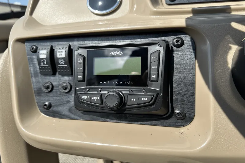 Slide: The Image of Starcraft LX 22 R 2025 - 25