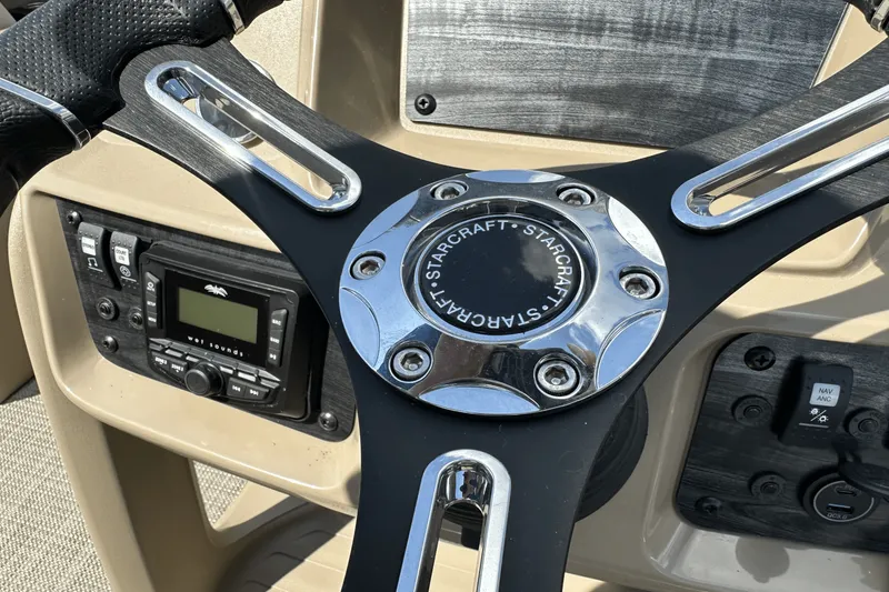 Slide: The Image of Starcraft LX 22 R 2025 - 26