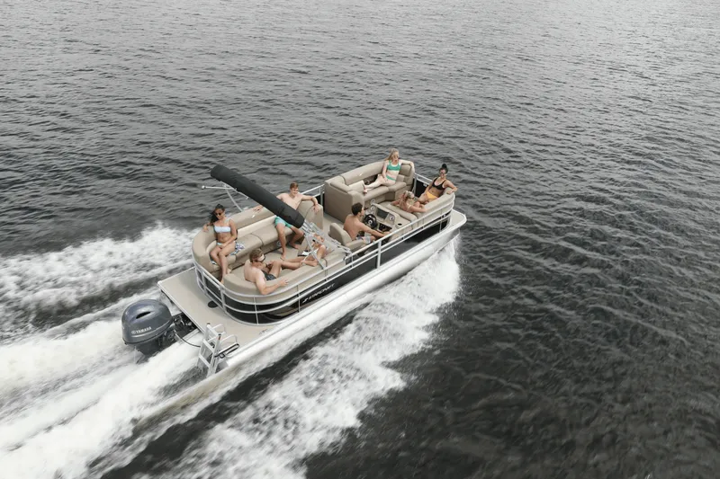 Slide: The Image of Starcraft LX22R 2025 - 2