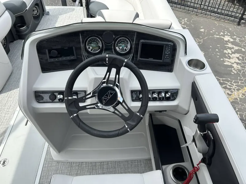 Slide: The Image of Avalon LSZ 23 Rear Fish 2027 - 14