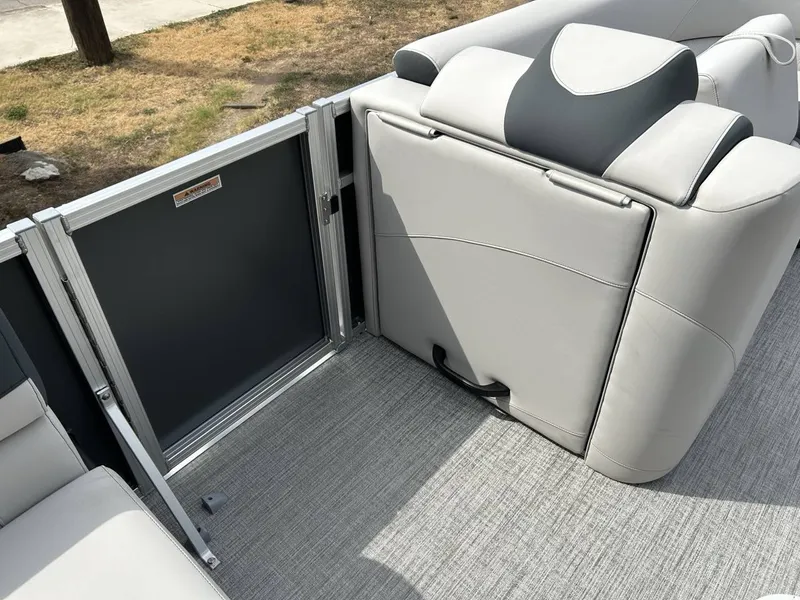 Slide: The Image of Avalon LSZ 23 Rear Fish 2027 - 20